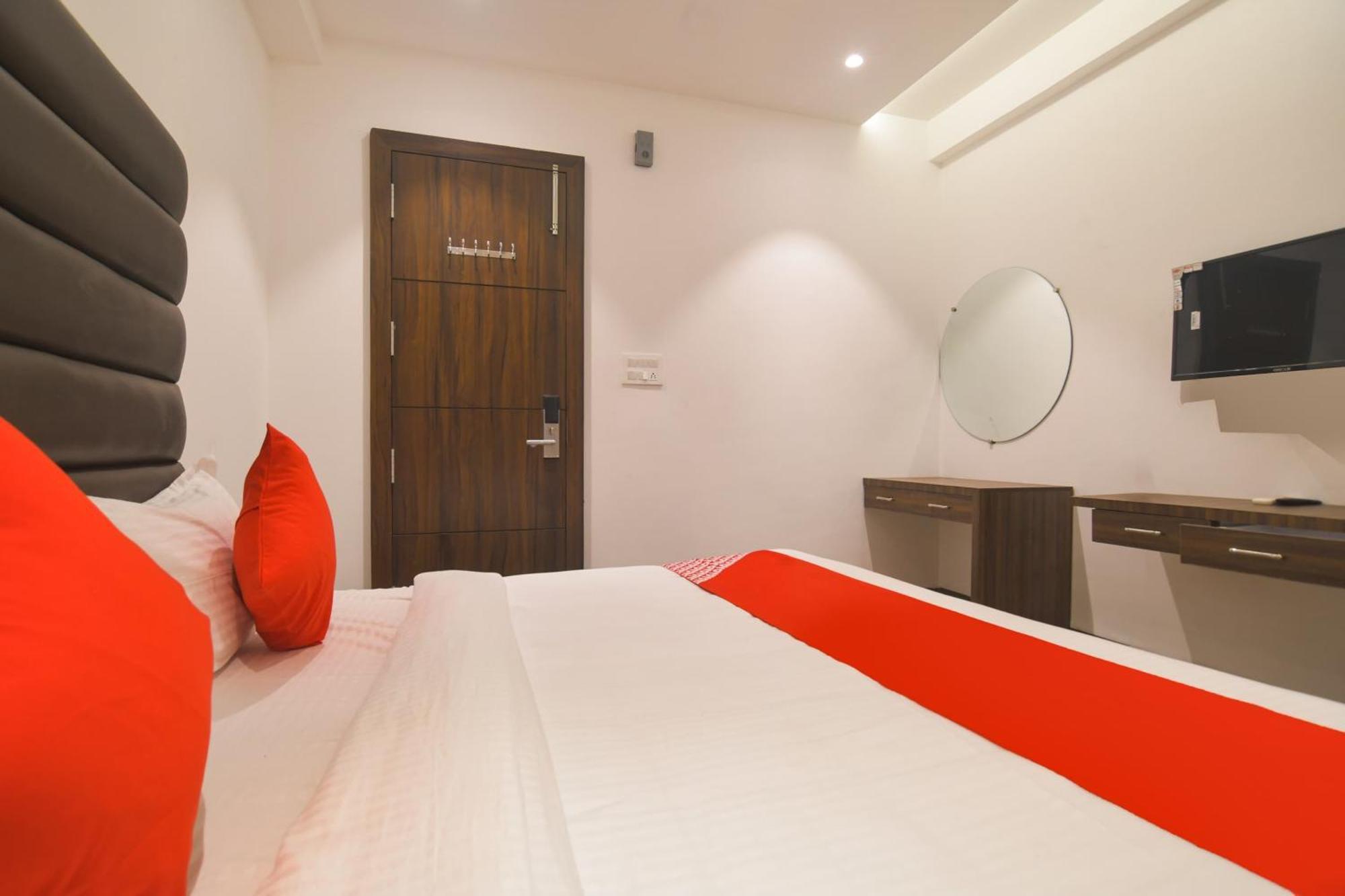 Hotel O Rudraksh Indore Eksteriør billede